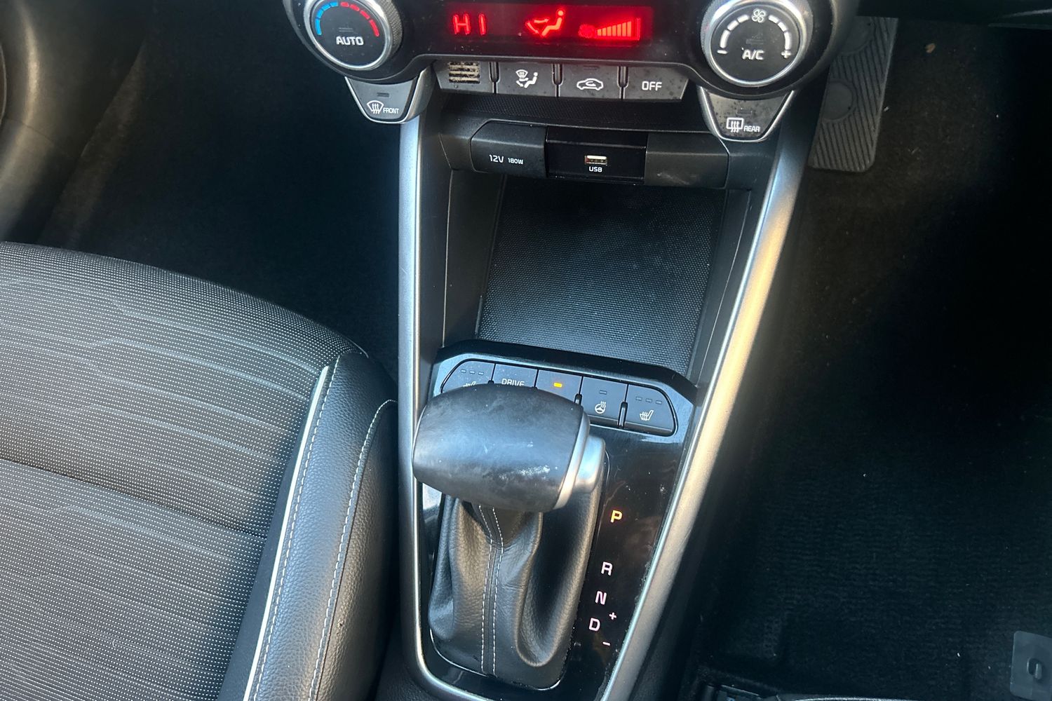 Used Kia Stonic 2024 for sale - 77627491: Photo 14