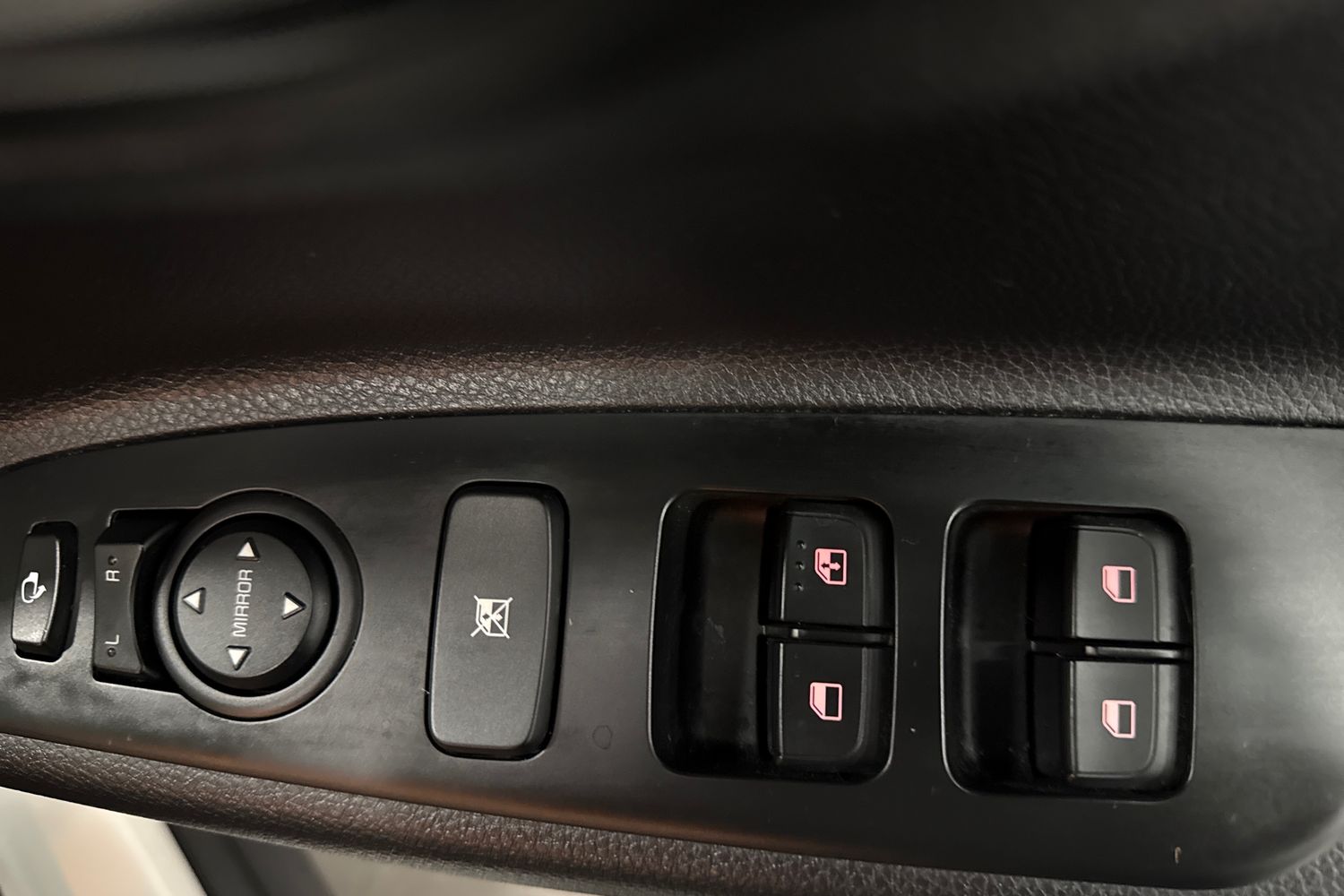 Used Kia Stonic 2023 for sale - 78172542: Photo 16