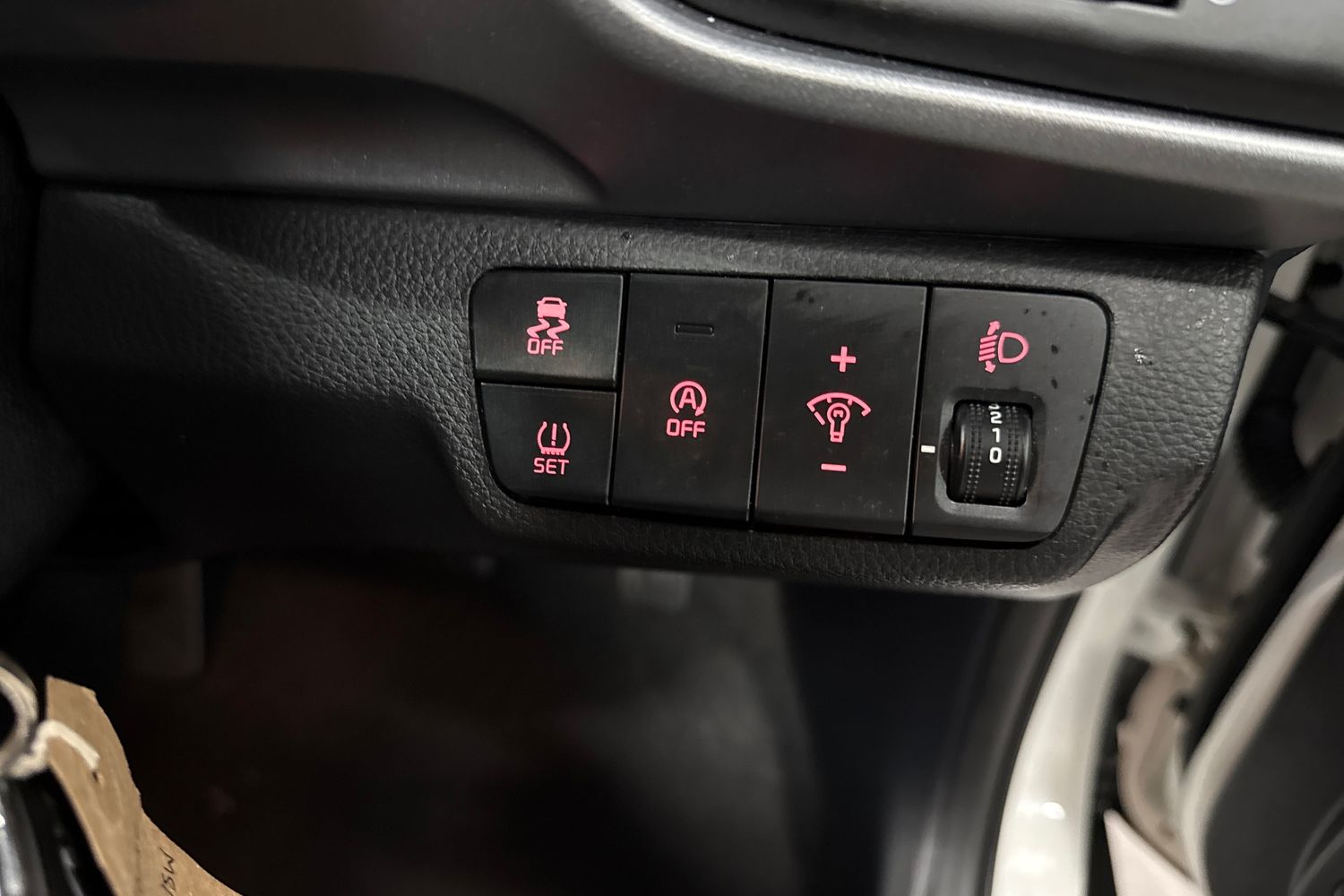 Used Kia Stonic 2023 for sale - 78172542: Photo 26