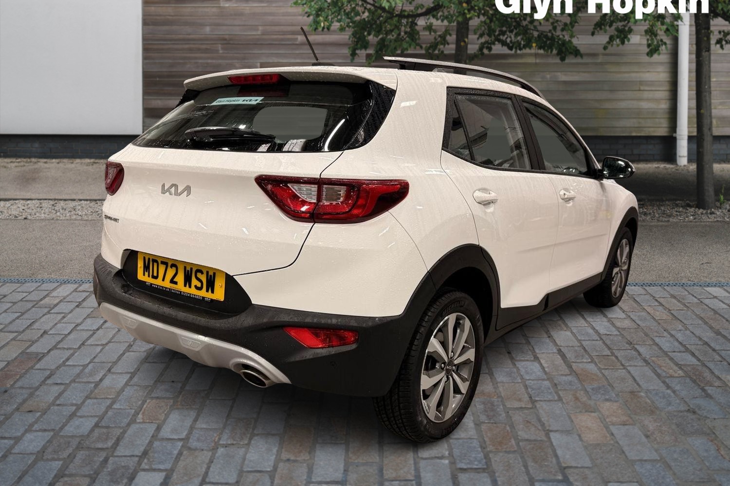 Used Kia Stonic 2023 for sale - 78172542: Photo 3