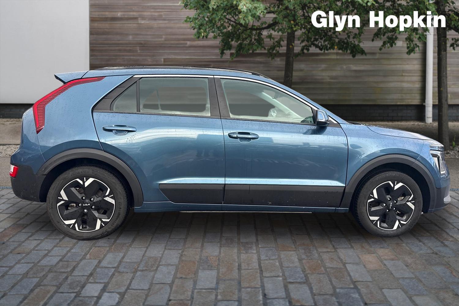 Used Kia Niro 2023 for sale - 77556803: Photo 2