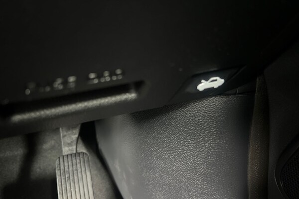 Used Kia Stonic 2023 for sale - 75469806: Photo 29