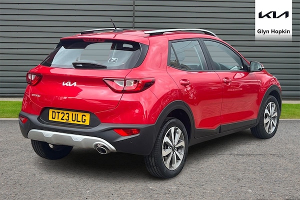 Used Kia Stonic 2023 for sale - 75469806: Photo 3