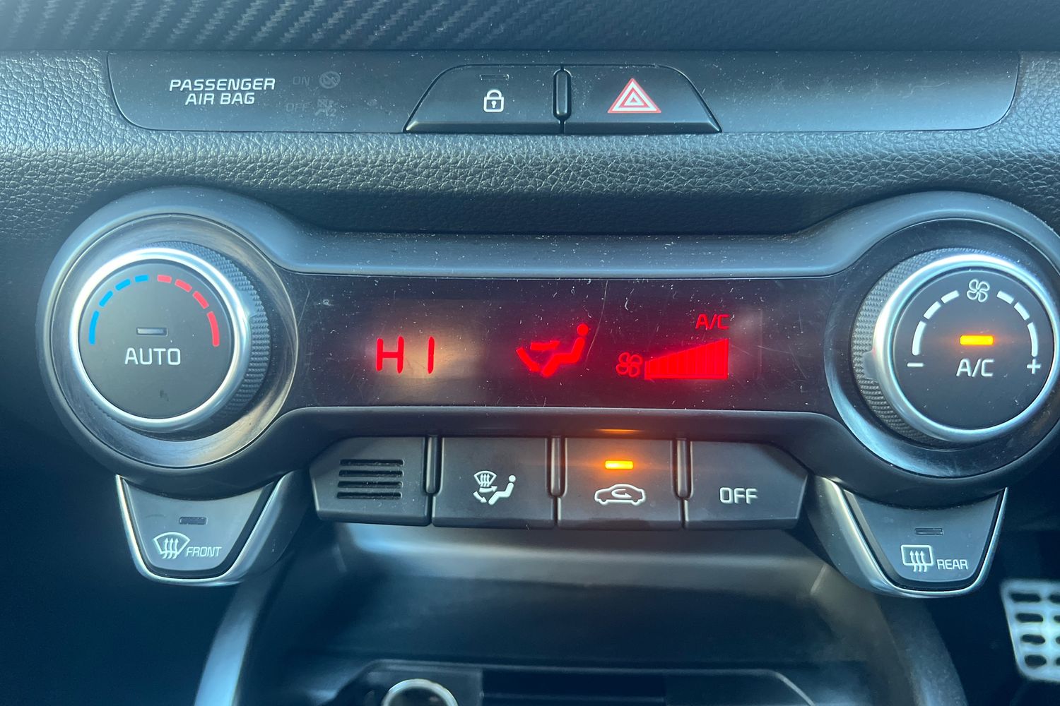 Used Kia Stonic 2022 for sale - 76390189: Photo 15