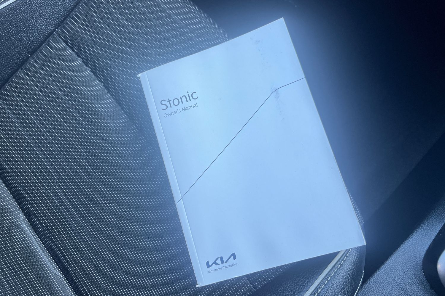 Used Kia Stonic 2022 for sale - 76390189: Photo 32