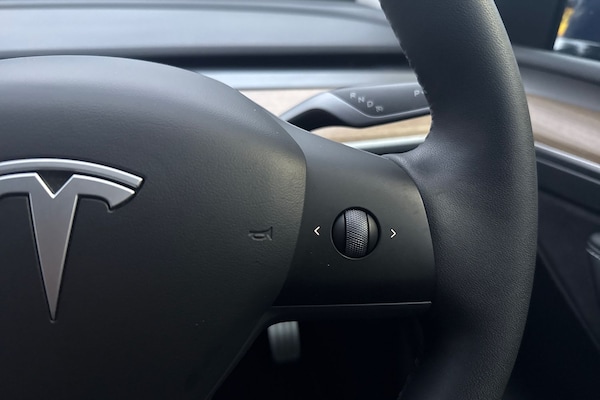 Used Tesla Model Y 2024 for sale - 76265673: Photo 22
