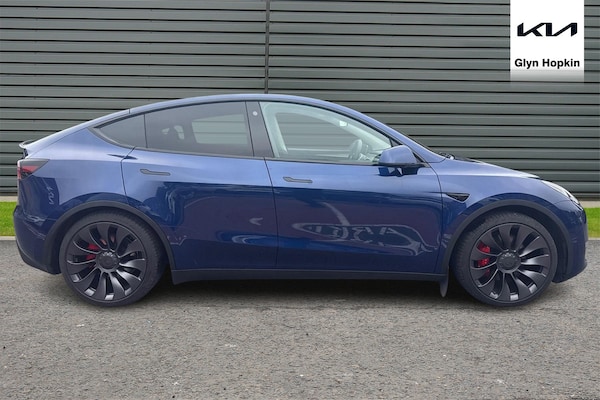 Used Tesla Model Y 2024 for sale - 76265673: Photo 2