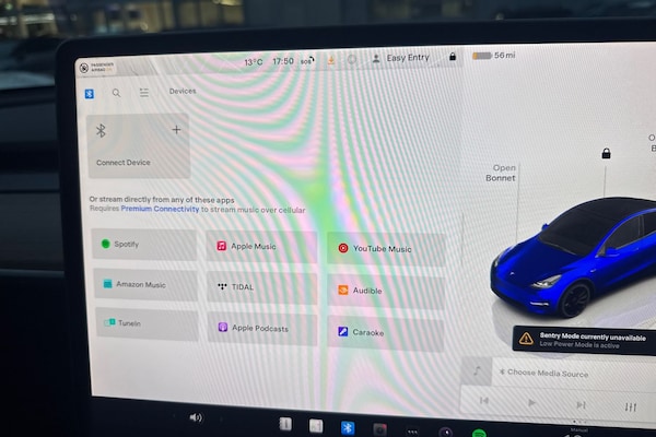 Used Tesla Model Y 2024 for sale - 76265673: Photo 40