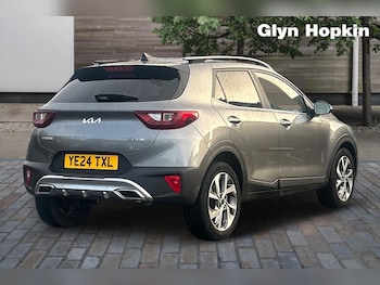 Used Kia Stonic 2024 for sale - 77106044: Photo