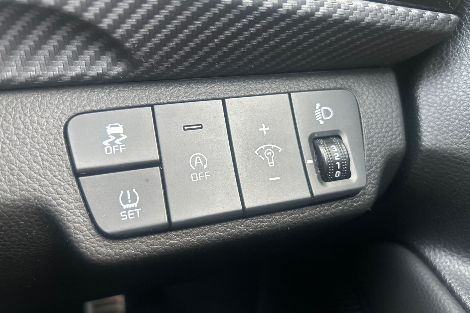 Used Kia Stonic 2024 for sale - 77106044: Photo 40