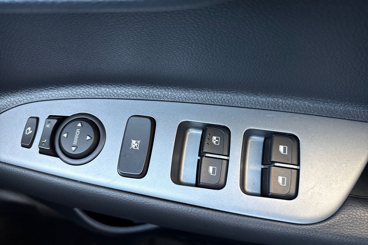 Used Kia Stonic 2025 for sale - 77151512: Photo 16