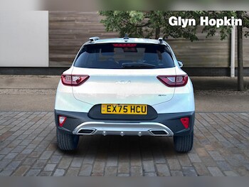 Used Kia Stonic 2025 for sale - 77151512: Photo