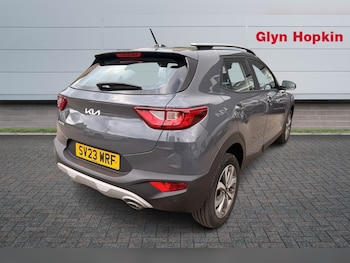 Used Kia Stonic 2023 for sale - 78499308: Photo