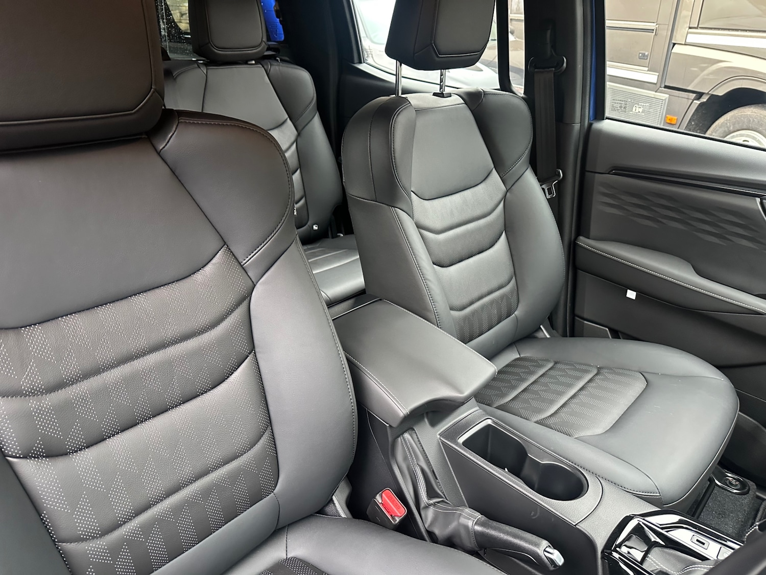 Used Isuzu D-Max 2025 for sale - 77336325: Photo 18