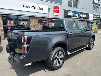 Used Isuzu D-Max 2022 for sale - 74864511: Photo