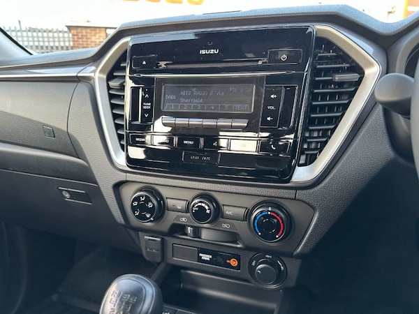 Used Isuzu D-Max 2024 for sale - 73538469: Photo 13