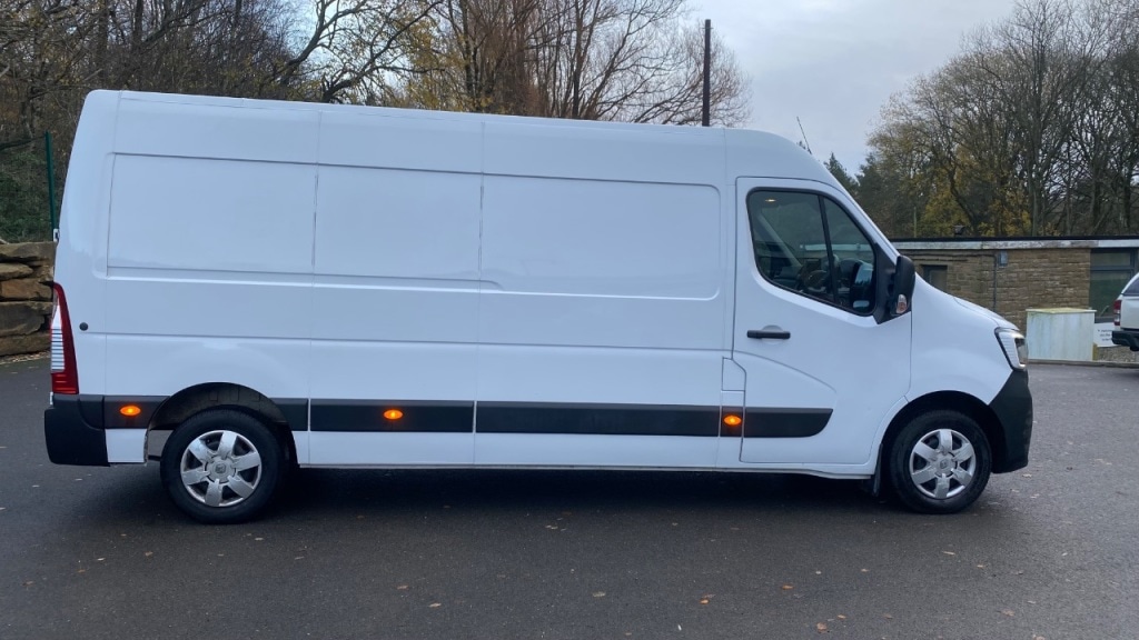 Used Renault Master 2023 for sale - 76863139: Photo 2