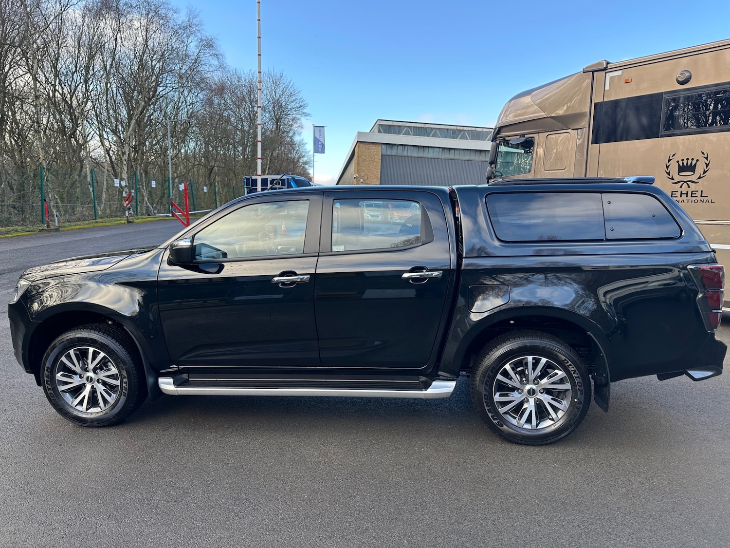 Used Isuzu D-Max 2025 for sale - 77336354: Photo 5