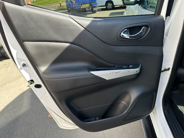 Used Nissan Navara 2021 for sale - 74299875: Photo 18