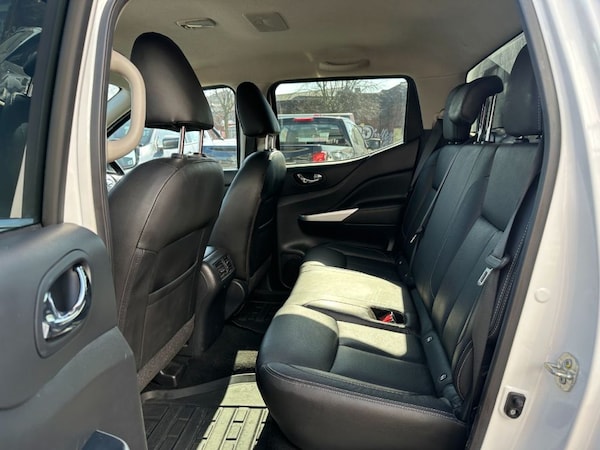 Used Nissan Navara 2021 for sale - 74299875: Photo 19