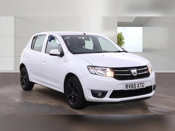 Used Dacia Sandero 2015 for sale - 78593047: Photo