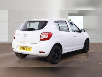 Used Dacia Sandero 2015 for sale - 78593047: Photo