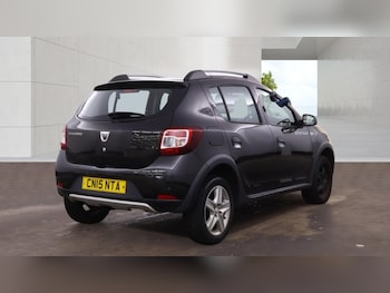 Used Dacia Sandero Stepway 2015 for sale - 78700871: Photo