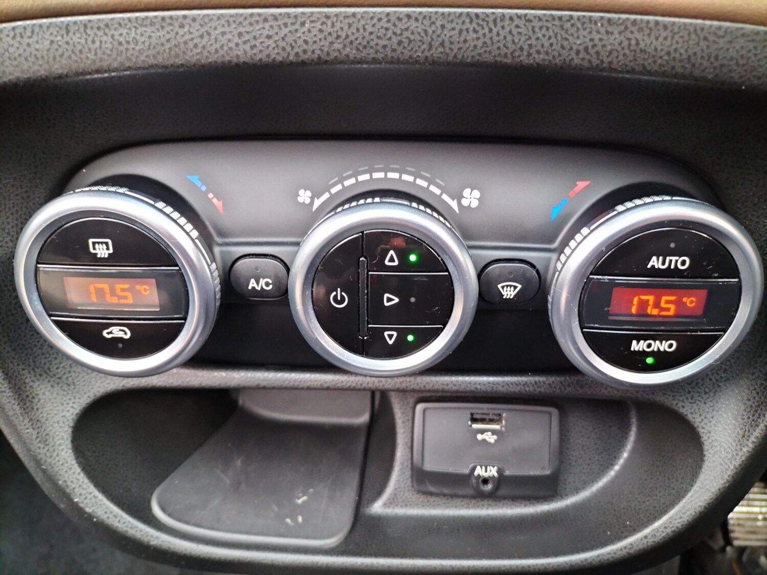 Used Fiat 500L 2013 for sale - 77579273: Photo 20