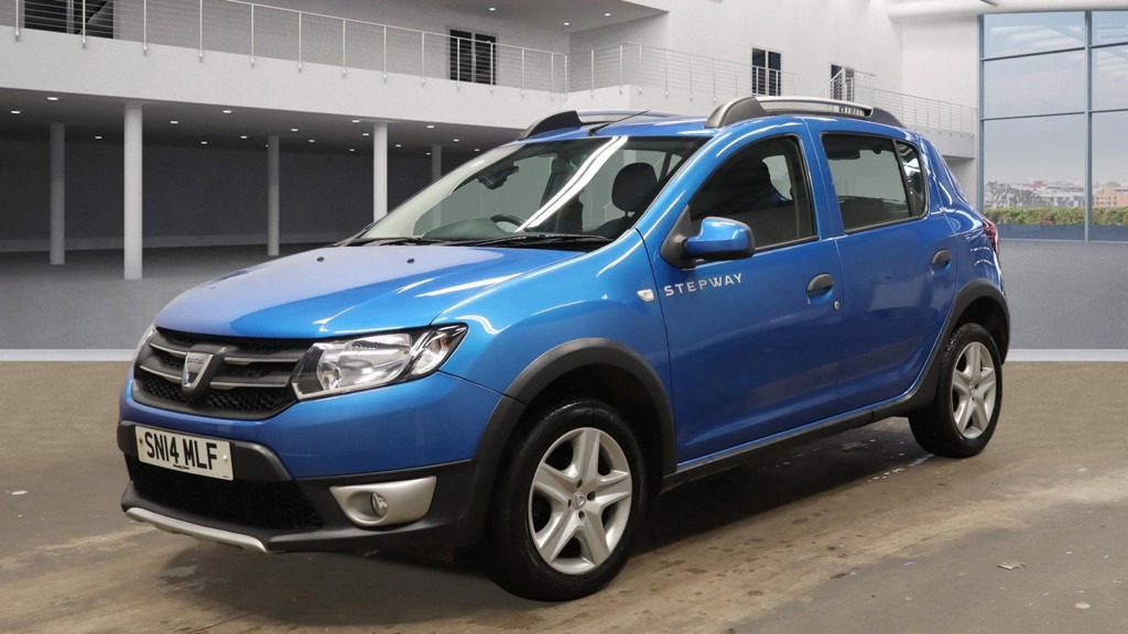Used Dacia Sandero Stepway 2014 for sale - 77937324: Photo 2