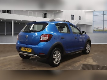 Used Dacia Sandero Stepway 2014 for sale - 77937324: Photo
