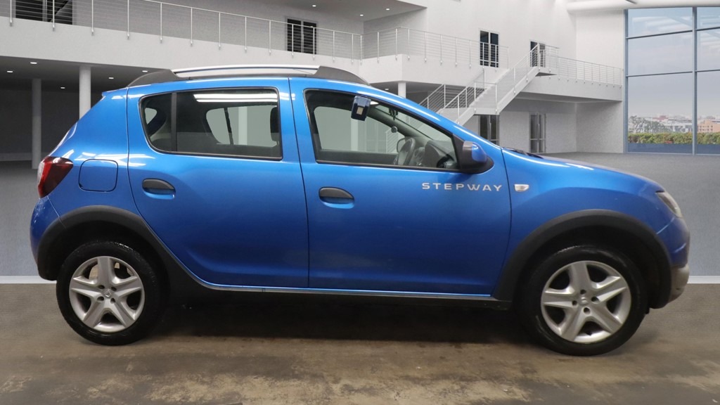 Used Dacia Sandero Stepway 2014 for sale - 77937324: Photo 5