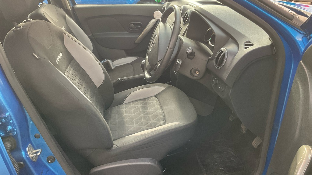 Used Dacia Sandero Stepway 2014 for sale - 77937324: Photo 9