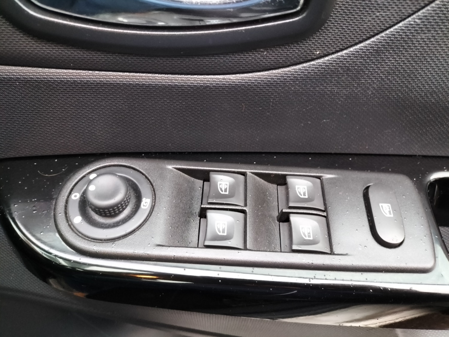 Used Renault Captur 2014 for sale - 77271409: Photo 9