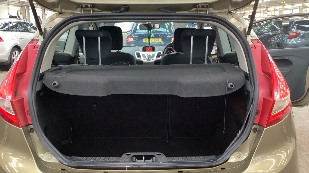 Used Ford Fiesta 2012 for sale - 78028278: Photo 7