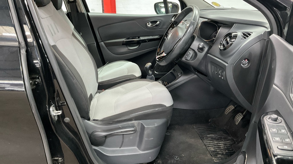 Used Renault Captur 2013 for sale - 77689717: Photo 9