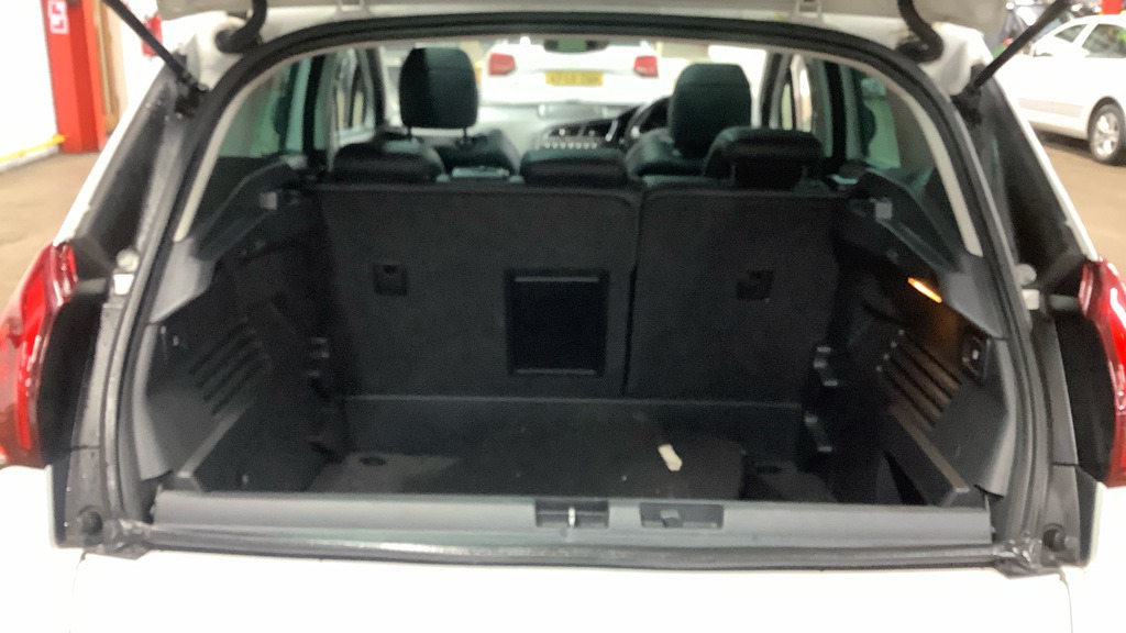 Used Peugeot 3008 2015 for sale - 77662513: Photo 8