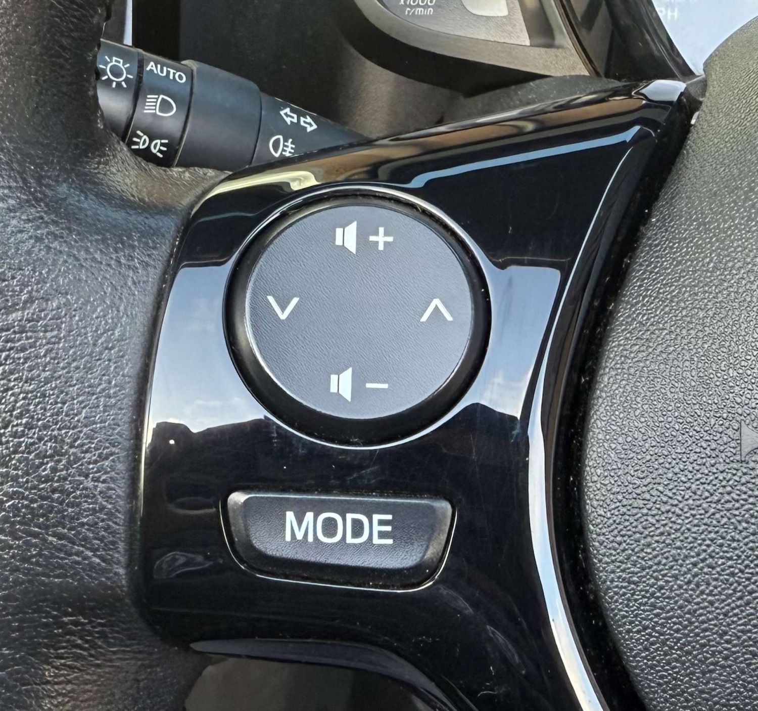 Used Peugeot 108 2015 for sale - 76757119: Photo 14