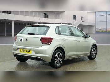 Used Volkswagen Polo 2019 for sale - 77545000: Photo