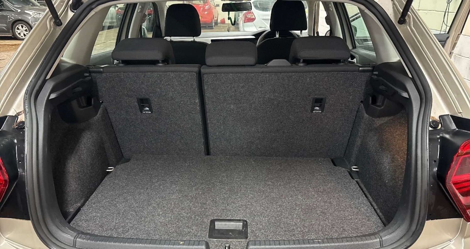 Used Volkswagen Polo 2019 for sale - 77545000: Photo 9