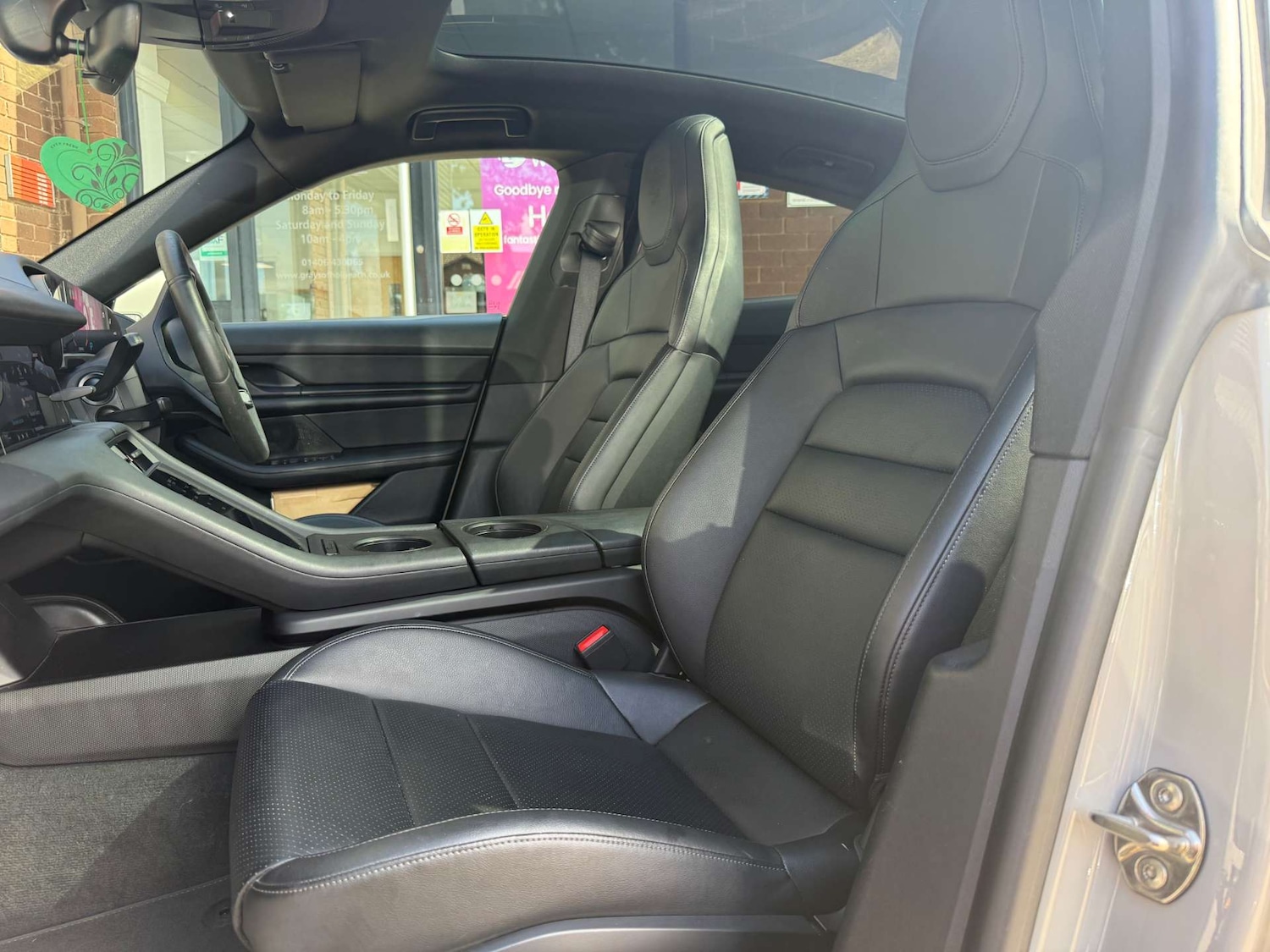 Used Porsche Taycan 2021 for sale - 76848478: Photo 10