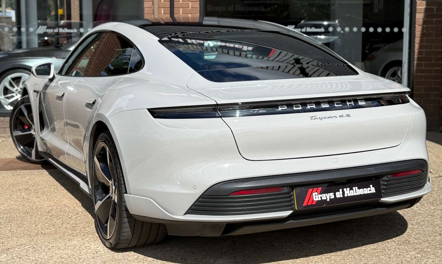 Used Porsche Taycan 2021 for sale - 76848478: Photo 3