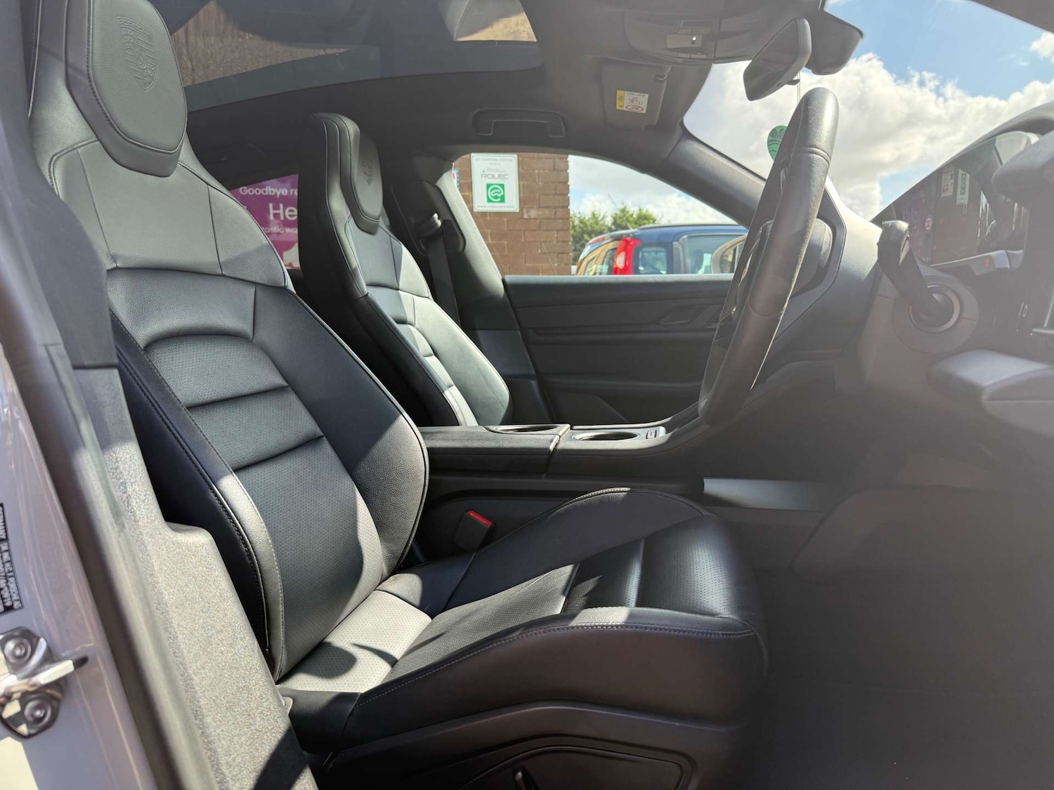 Used Porsche Taycan 2021 for sale - 76848478: Photo 7