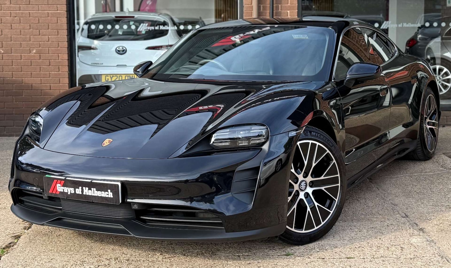 Used Porsche Taycan 2022 for sale - 76602154: Photo 4