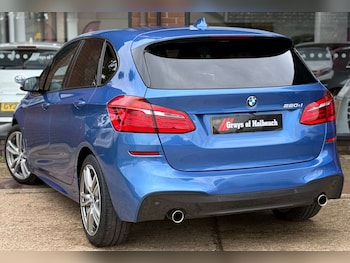 Used BMW 2 Series 2015 for sale - 76762560: Photo