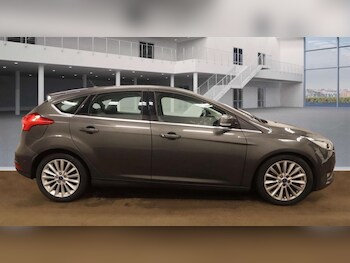 Used Ford Focus 2017 for sale - 77780986: Photo