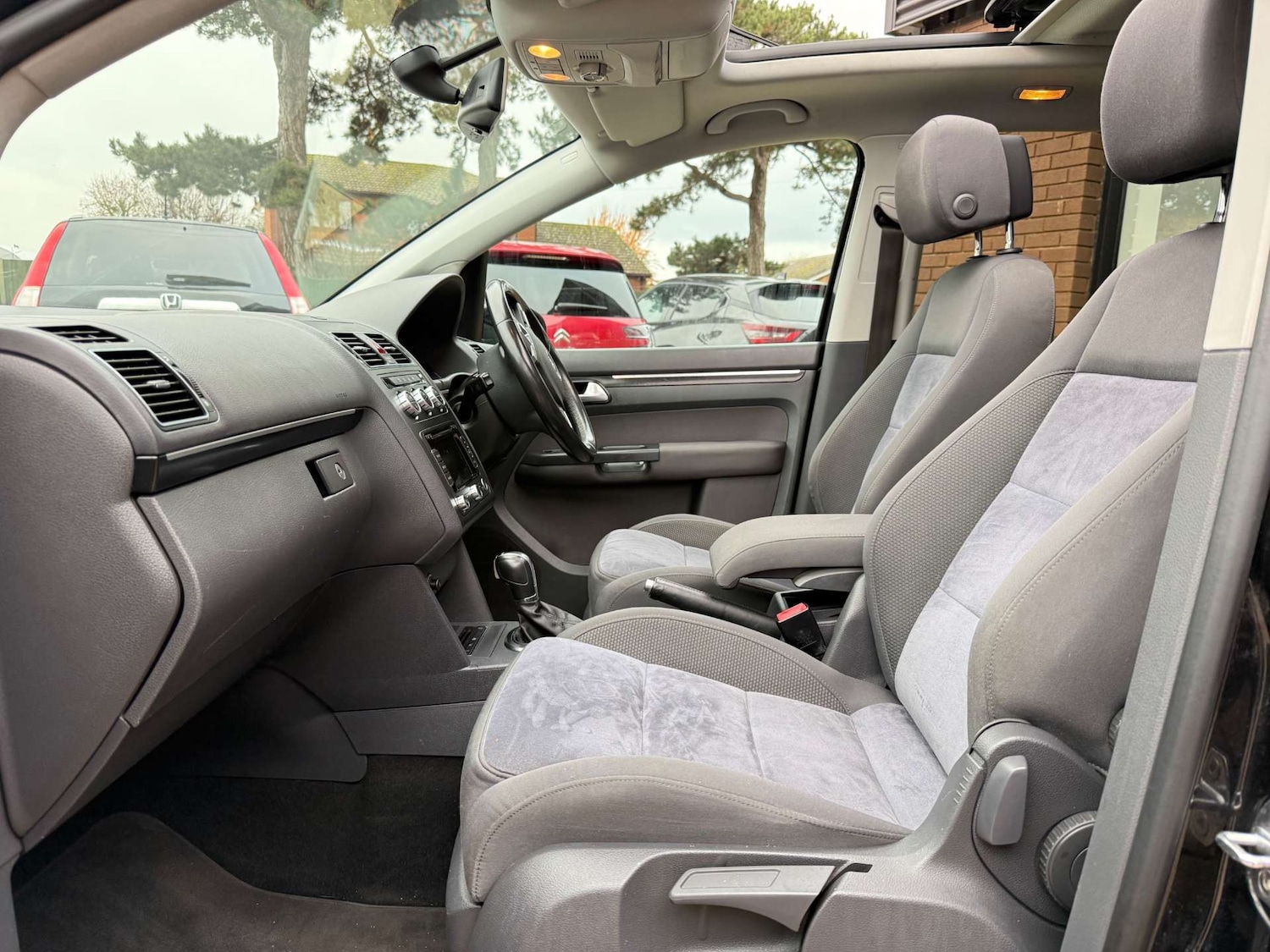 Used Volkswagen Touran 2014 for sale - 76533596: Photo 11