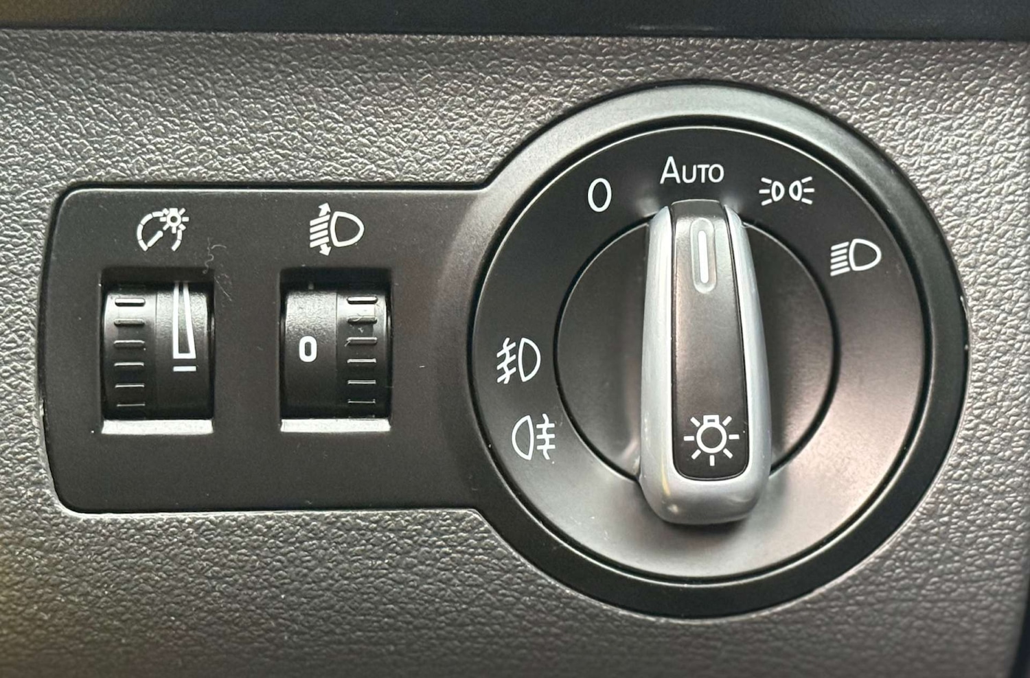 Used Volkswagen Touran 2014 for sale - 76533596: Photo 17