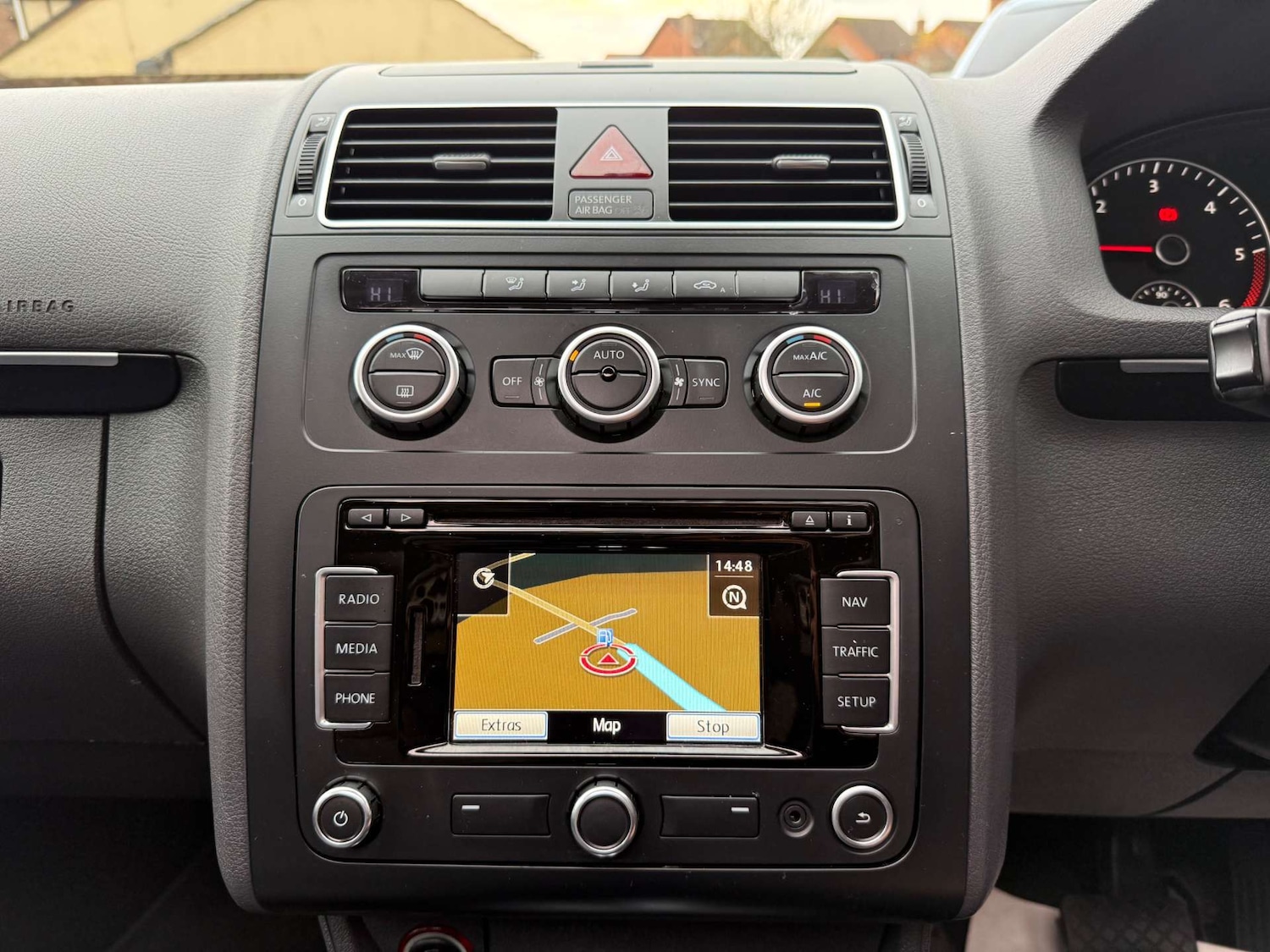 Used Volkswagen Touran 2014 for sale - 76533596: Photo 22