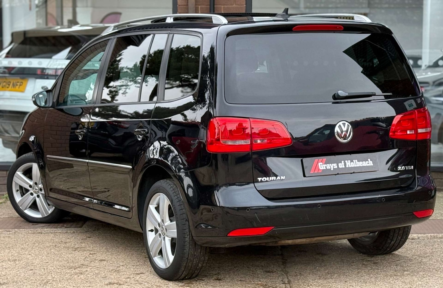 Used Volkswagen Touran 2014 for sale - 76533596: Photo 3