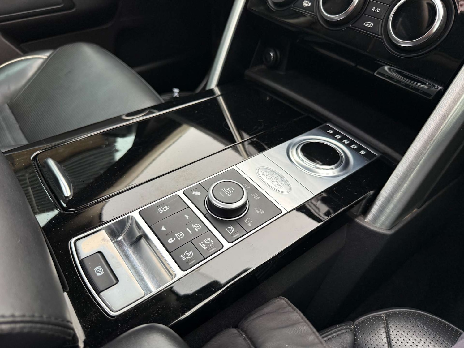 Used Land Rover Discovery 2017 for sale - 76412604: Photo 17